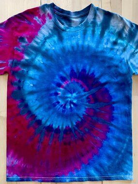 Gildan Unisex Blue & Fuchsia Tie Dye Swirl T-Shirt size Large